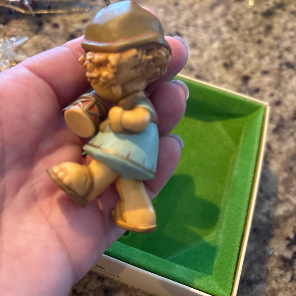 Hallmark Tree-Trimmer Collection Box - Picture 6 of 6